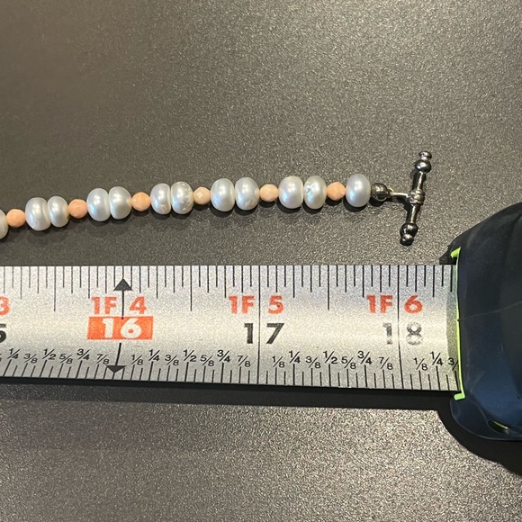 Closing closet make offer. Vintage onyx pearl coral 18 inch necklace - Picture 4 of 6